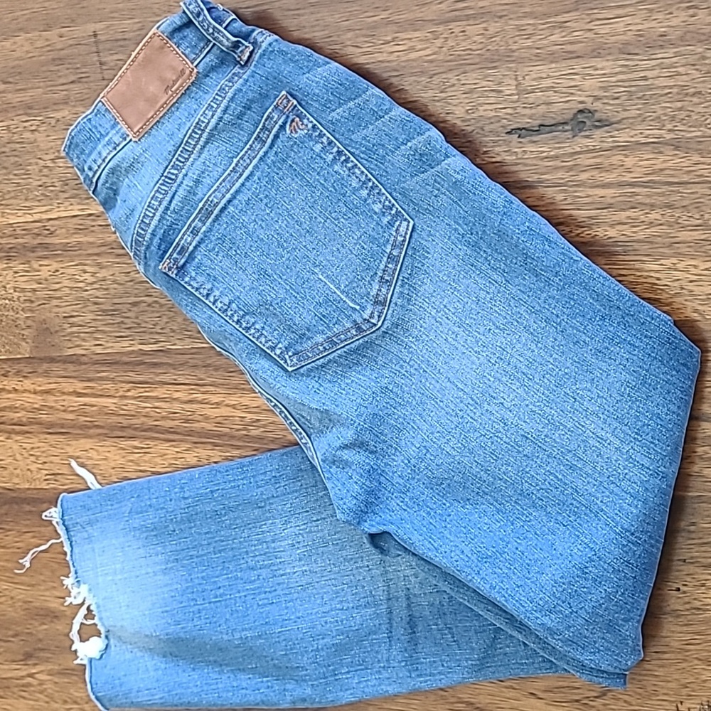 Madewell Straight Leg Jeans in Medium Blue with Frayed Hem